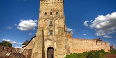 В Україні відновлять 100 історико-культурних пам’яток