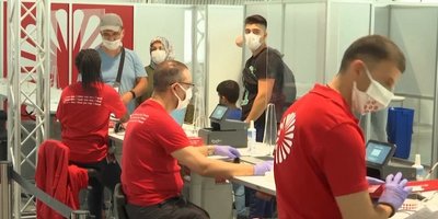 Німеччина тестуватиме туристів на COVID-19, а в Болгарію - тільки з негативним результатом ПЛР-тесту