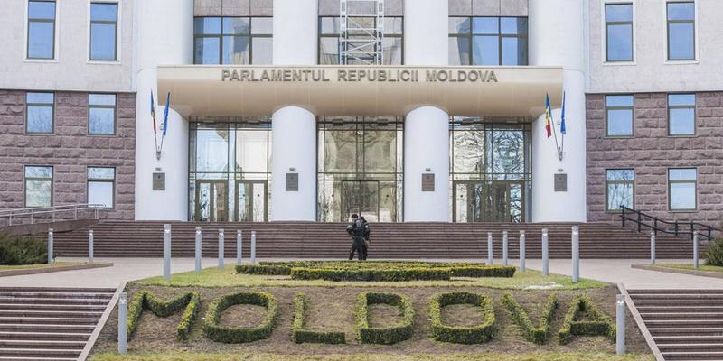Конституційний суд Молдови скасував закон, який прирівнював російську мову до державної