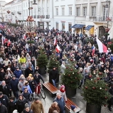 У Польщі масові протести проти дій чинного президента (відео)