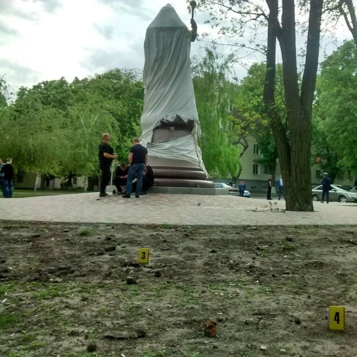 У Полтаві ледь не підірвали пам'ятник Мазепі