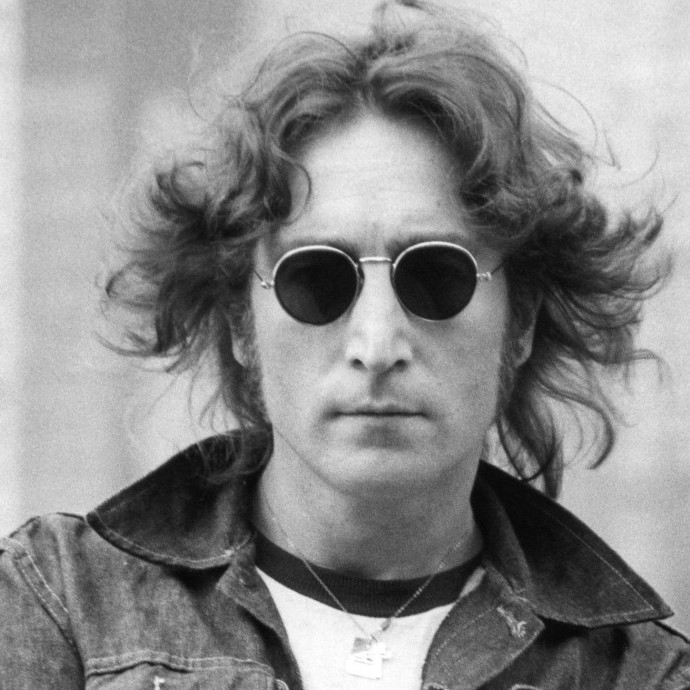 За сорочку з кров'ю Леннона заплатили понад 40 тисяч доларів (фото)