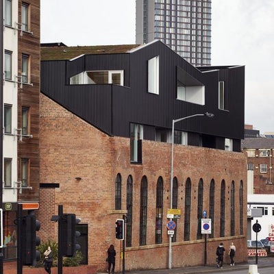 В Англії розшукали будівлю схожу «як дві краплі» на новий Театр на Подолі