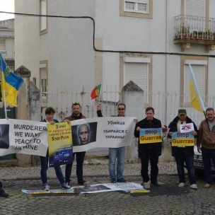 Мітинг українців в Португалії зірвав доповідь посла РФ про роль Росії в світі