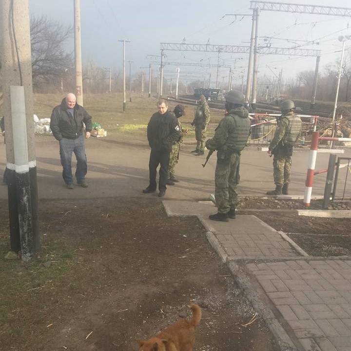 «Поліція охороняє потяги, які йдуть до Захарченка і Плотницького», - Семенченко повідомив про ситуацію на знищеному редуті