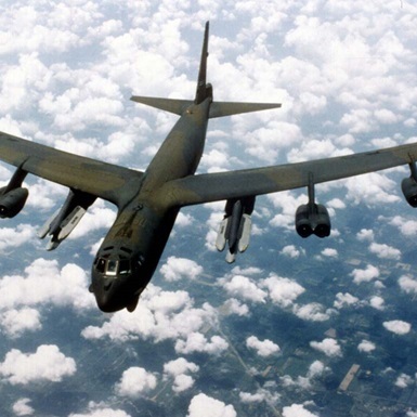США перекинули до Європи бомбардувальники, здатні нести ядерну зброю