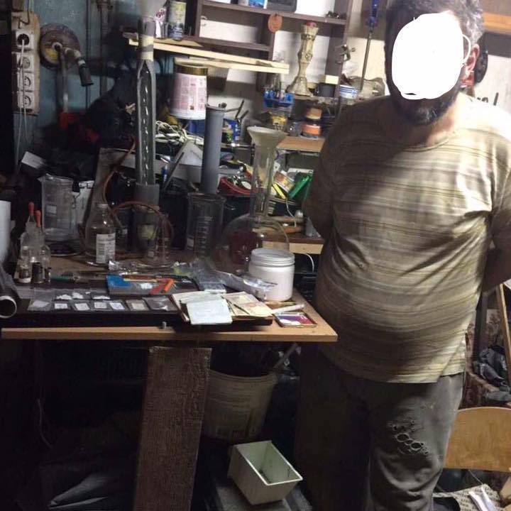 Мешканець Борисполя через інтернет придбав інструкцію з виготовлення наркотиків та влаштував нарколабораторію