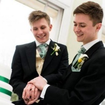 У Німеччині зареєстрували перший в країні шлюб чоловіків