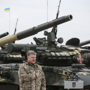 Українська армія отримає 62 танки, - Порошенко