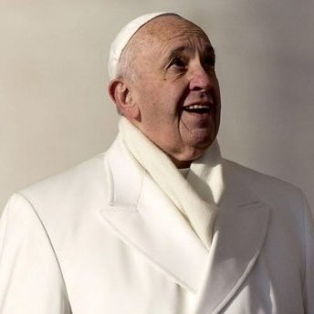 Папу Римського засмучує використання вірянами телефонів під час богослужіння