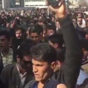 В Ірані прокотилися масштабні та несподівані мітинги проти зубожіння та політичних утисків
