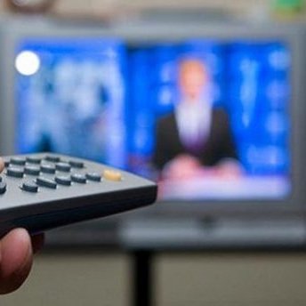 Українським політикам заборонять вести програми на телебаченні