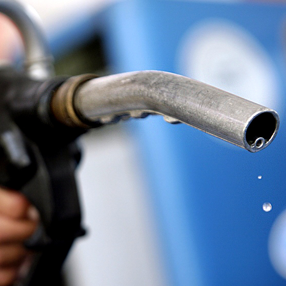 Бензинова лихоманка в Україні: як скоротити витрати на пальне