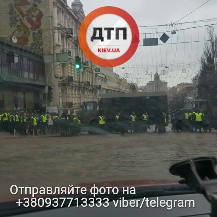 «Ми не злочинці»: у Києві протестують власники авто на єврономерах (фото)