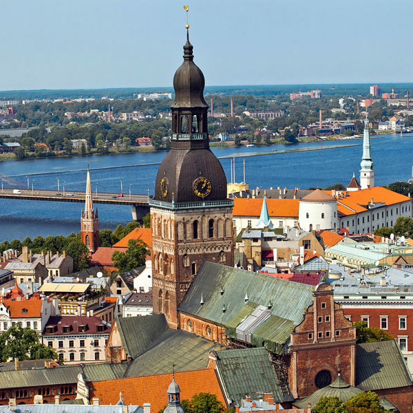 Президент Латвії затвердив перехід шкіл нацменшин на державну мову