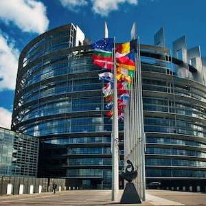 Європарламент підтримав введення санкцій проти Угорщини