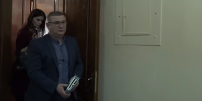 Український чиновник включив порно під час наради (відео)