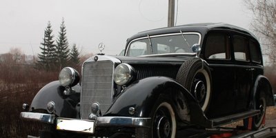 Mercedes-Benz як у імператора Японії зареєстрували в Хмельницькому