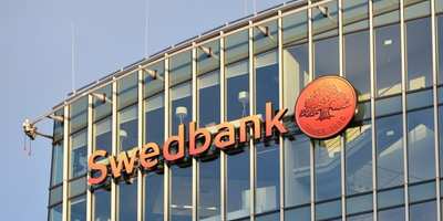 Глава правління Swedbank пішов у відставку на тлі скандалу про відмивання грошей
