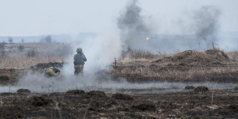 Доба на Донбасі: загинув український військовий, у відповідь ліквідовано двох бойовиків