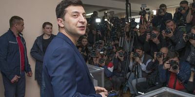 Зеленський оплатив 850 грн штрафу за демонстрацію виборчого бюлетеня
