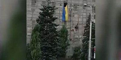У центрі Донецька майорів прапор України й звучав гімн