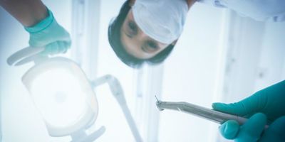 На Закарпатті після візиту до стоматолога померла 20-річна дівчина