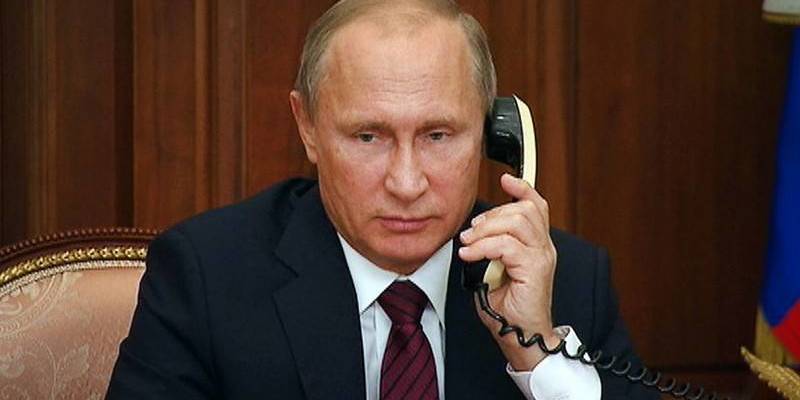 Після розмови із Зеленським Путін скликав Раду безпеки РФ