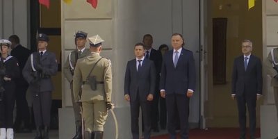 Президент України прибув до Польщі, де перебуватиме з дводенним офіційним візитом