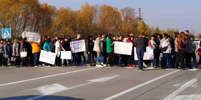 Вчителі вимагали виплат зарплат на трасі «Київ-Ковель»