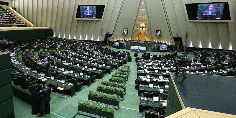 Парламент Ірану висловив підтримку Корпусу вартових Ісламської революції попри збитий літак МАУ