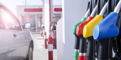 Антимонопольний комітет вважає недостатнім зниження цін на бензин і готує нові перевірки