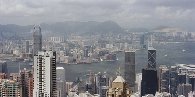 Влада Гонконгу подарує постійним жителям $ 1200, щоб полегшити їхнє фінансове становище