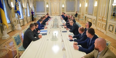 Зеленський провів зустріч з олігархами в Офісі президента: кого зняли ЗМІ