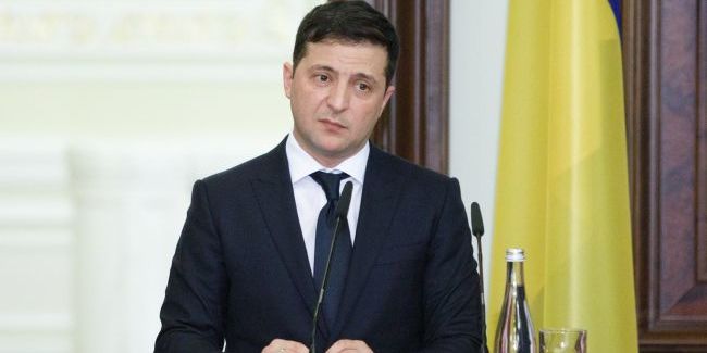 Зеленський заявив, що без кредиту МВФ “привид банкрутства занурить Україну у злидні”